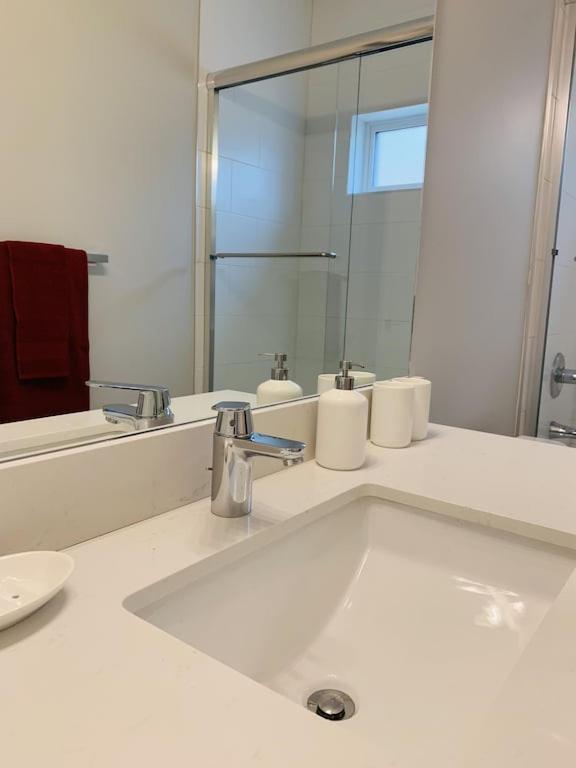 Apartmán Baycrestone Coquitlam Exteriér fotografie